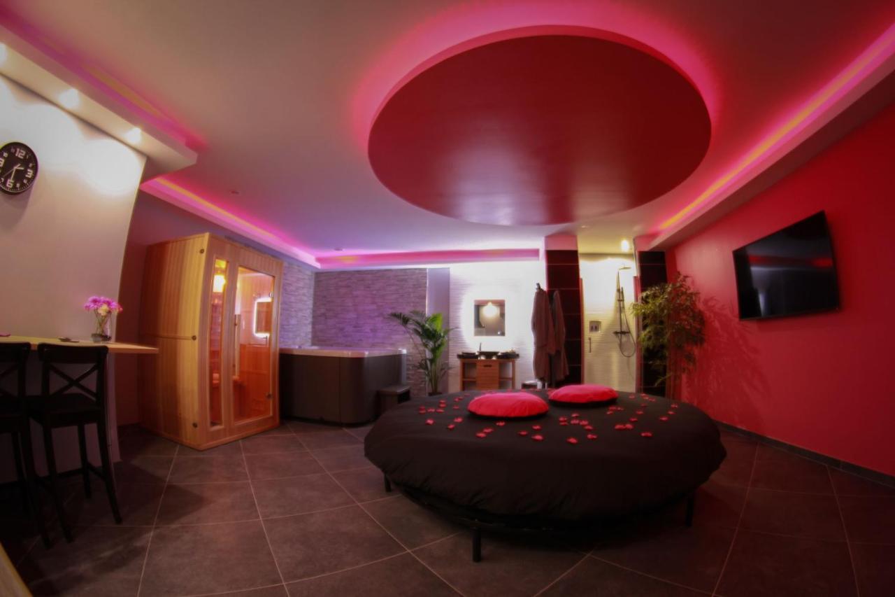 Nuit Vip Spa Sauna Privatif Le Rove Exteriör bild